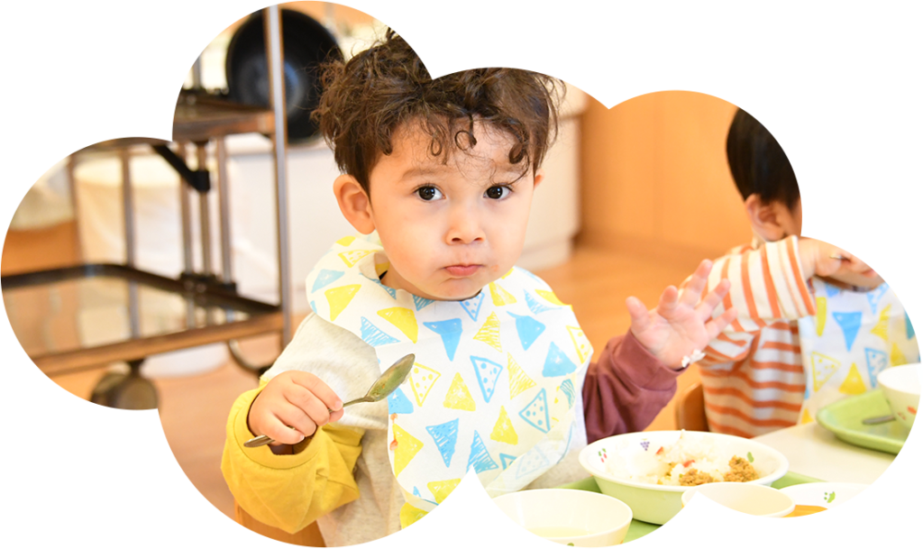 園での生活 | 認定こども園 POKKAPOKKA INTERNATIONAL